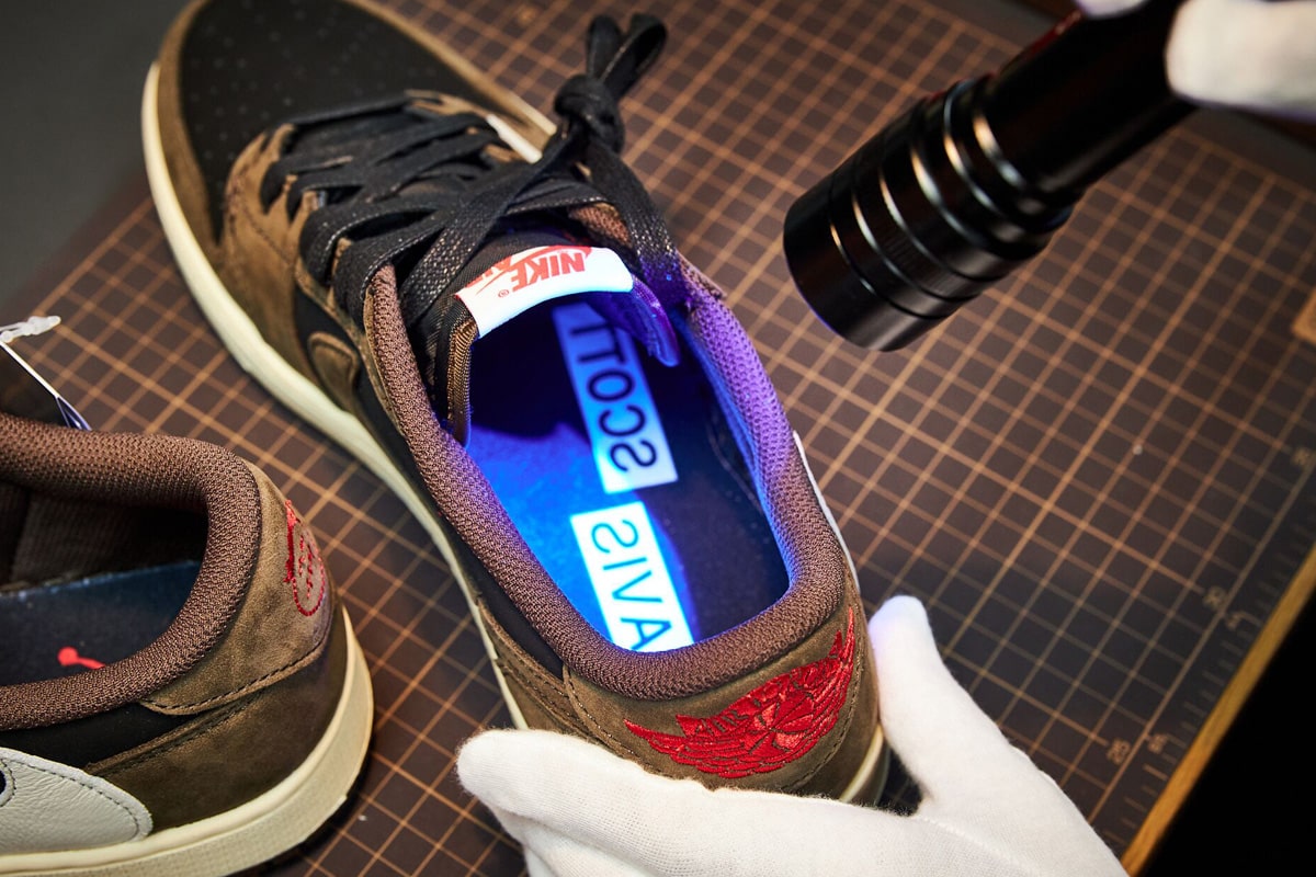 Inspection with black light