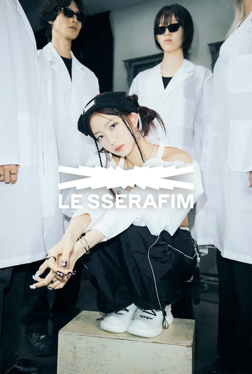 K-POP・アジア LE SSERAFIM x Peaches. LE SSERAFIM x Peaches. Staple S/S T-Shirt Black - Shipping from