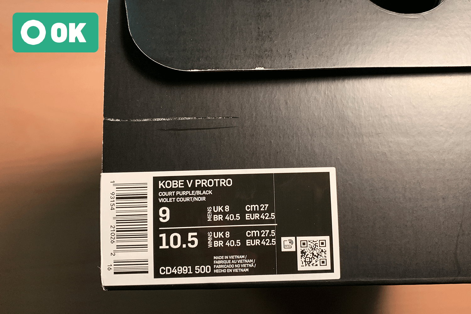 Linear scratches on the box